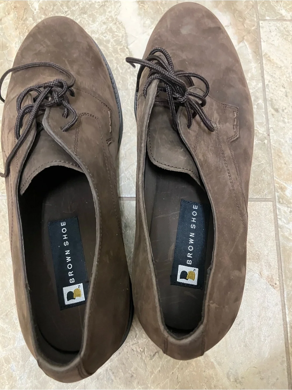 Brown Shoe Company brown color